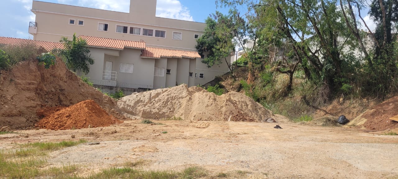 TERRENO NO JARDIM EUROPA - VENDA