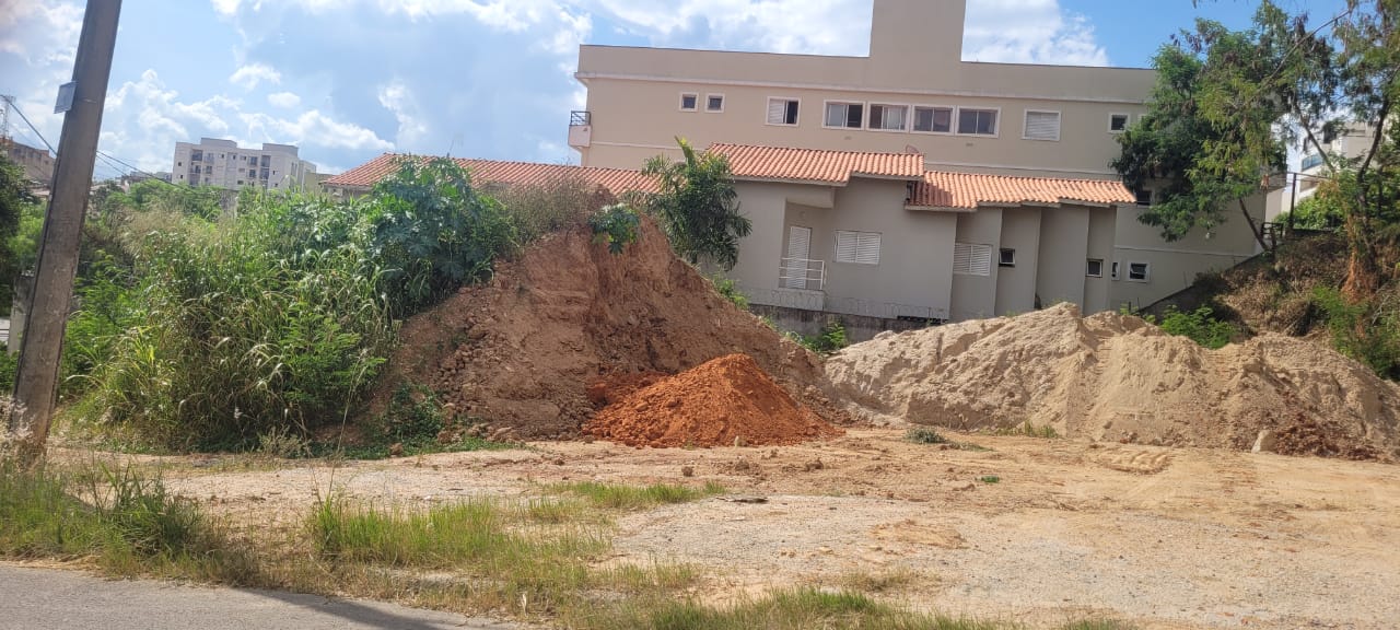 TERRENO NO JARDIM EUROPA - VENDA