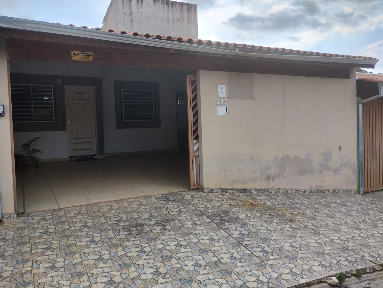 CASA NO COJUNTO RESIDENCIAL JARDIM VILLAGIO TORINO - VENDA 