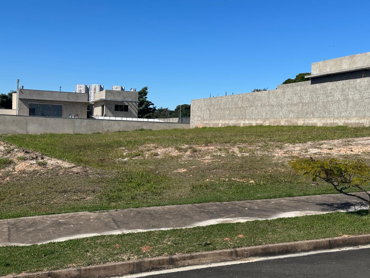 TERRENO NO RESIDENCIAL SAINT PATRICK - VENDA