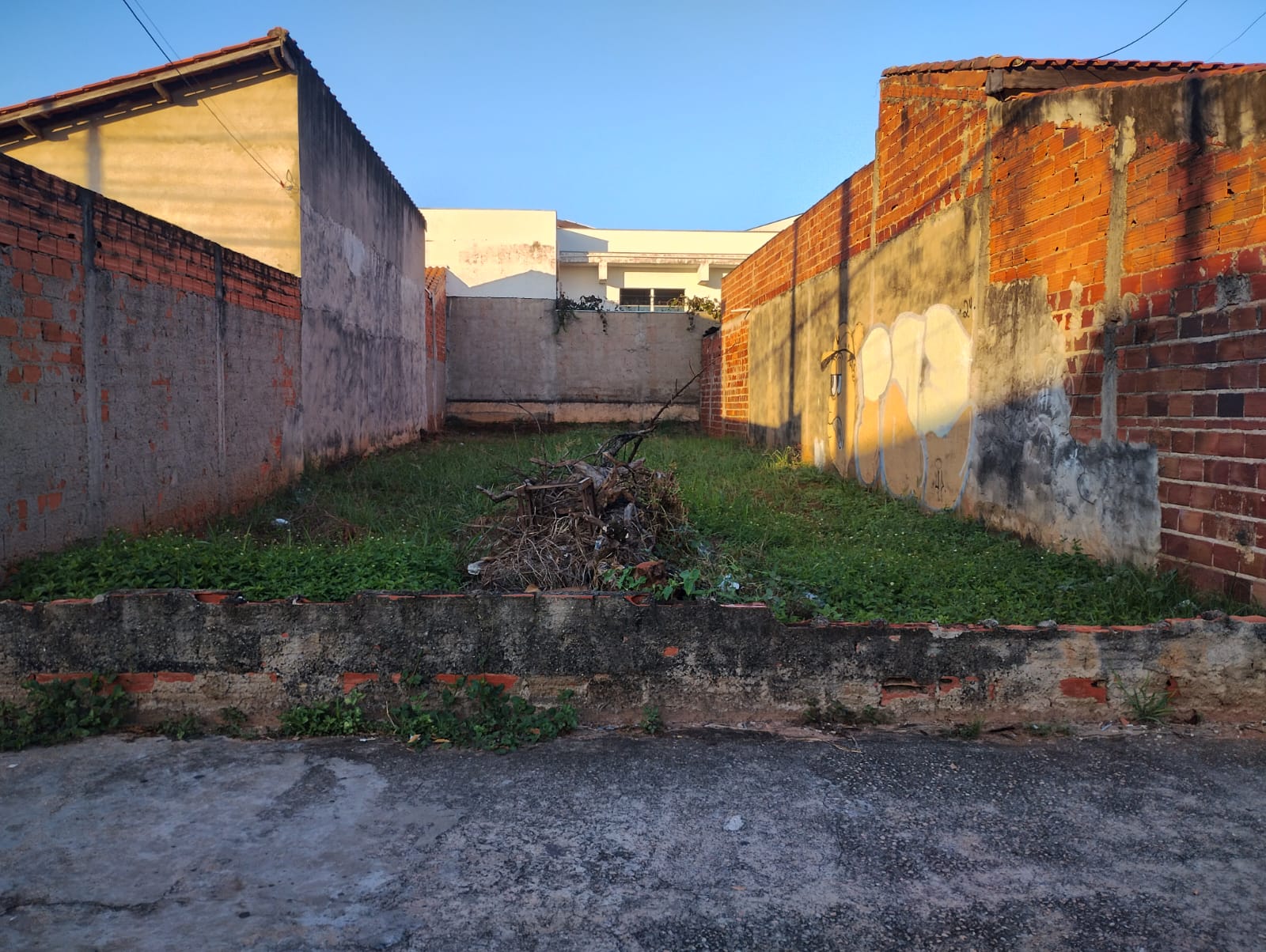 TERRENO NO PIAZZA DI ROMA - VENDA 
