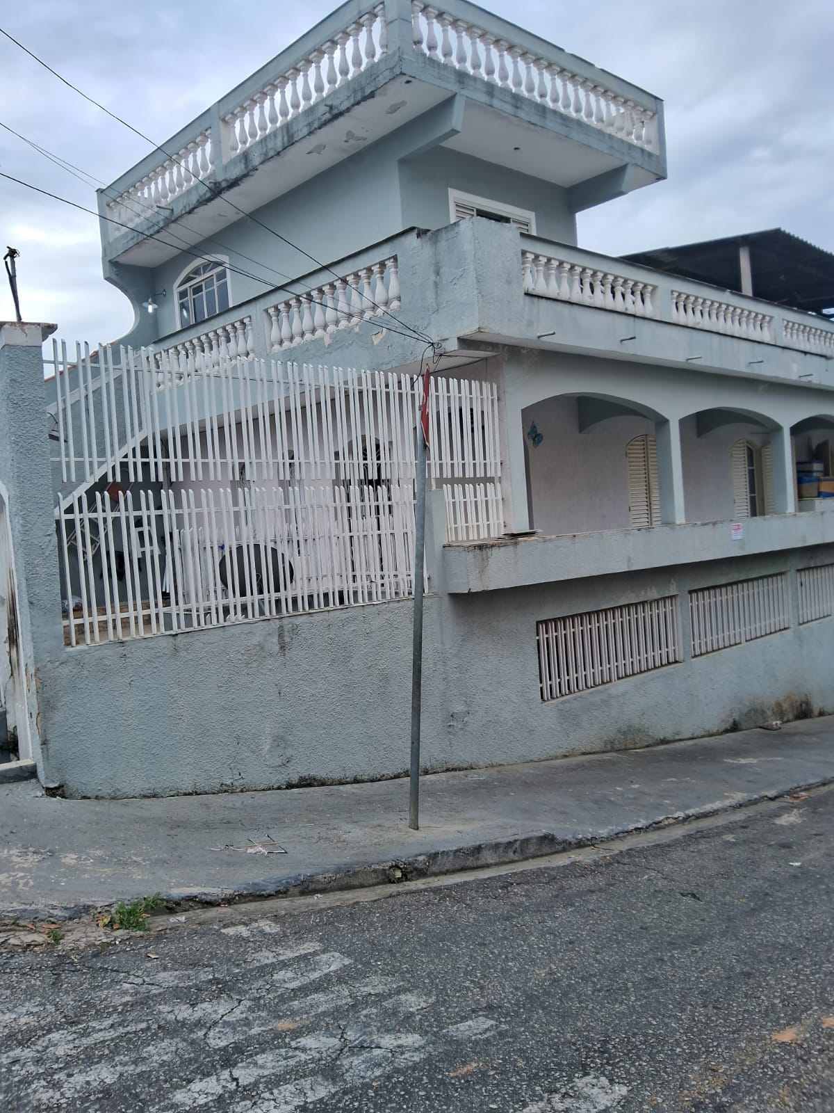 CASA SOBRADO EM VILA ZACARIAS - VENDA