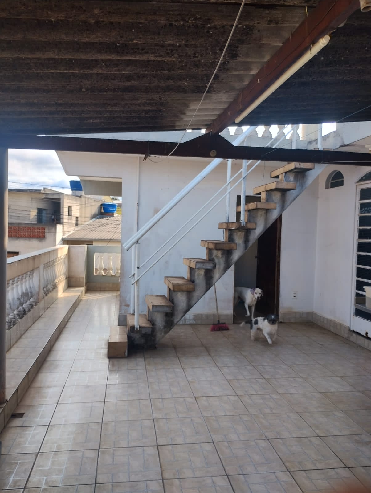 CASA SOBRADO EM VILA ZACARIAS - VENDA