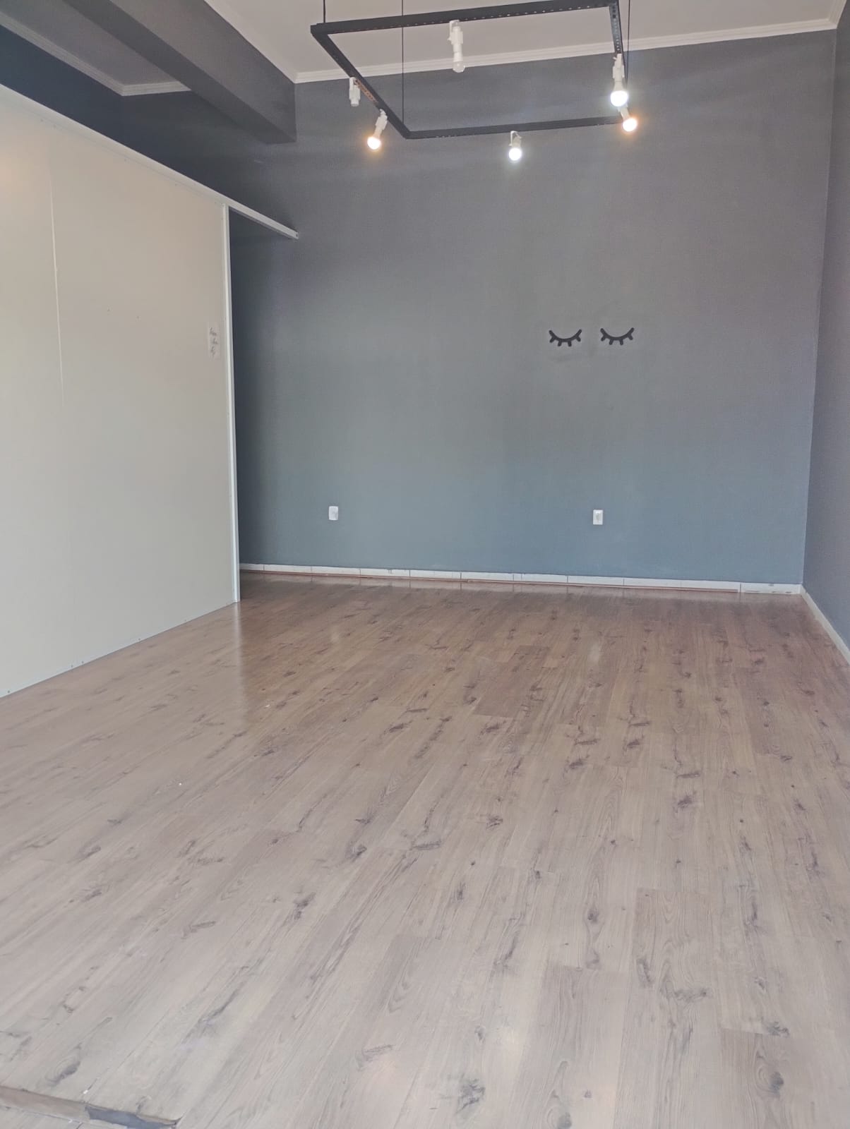 SALA COMERCIAL NO PIAZZA DI ROMA - LOCAÇÃO