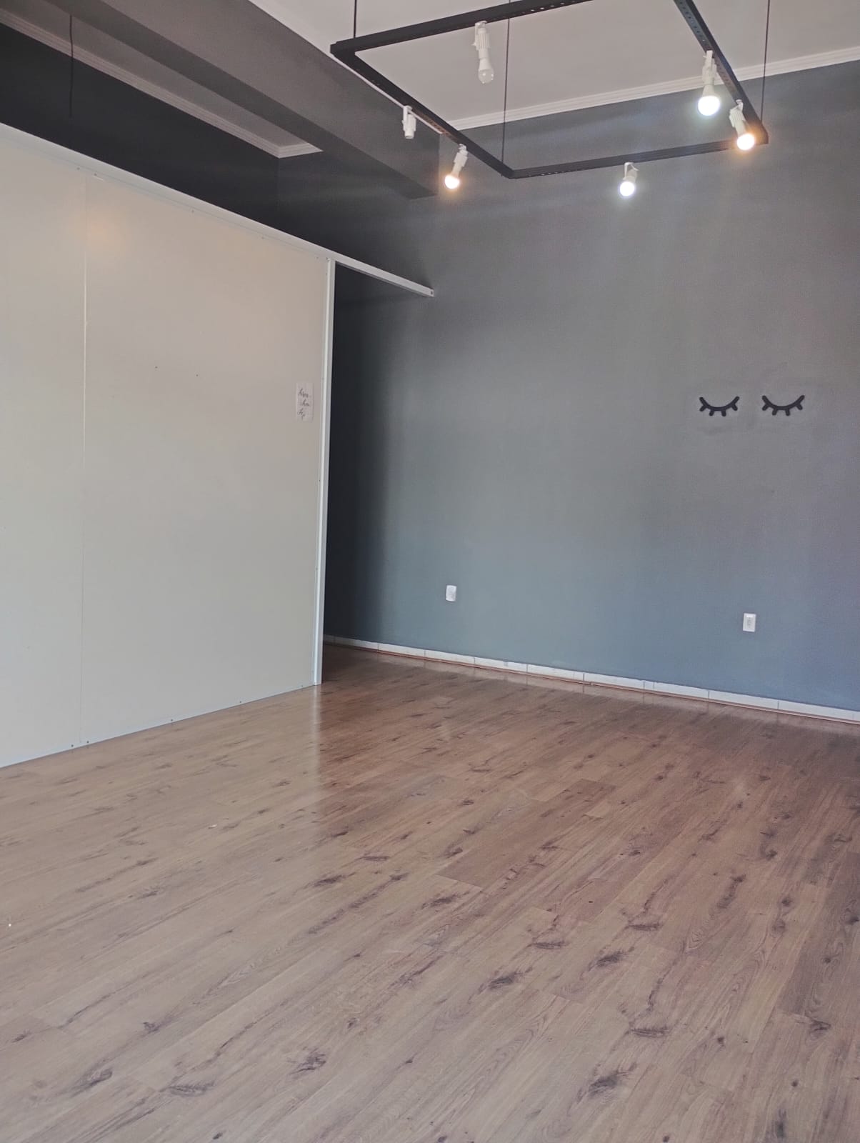 SALA COMERCIAL NO PIAZZA DI ROMA - LOCAÇÃO