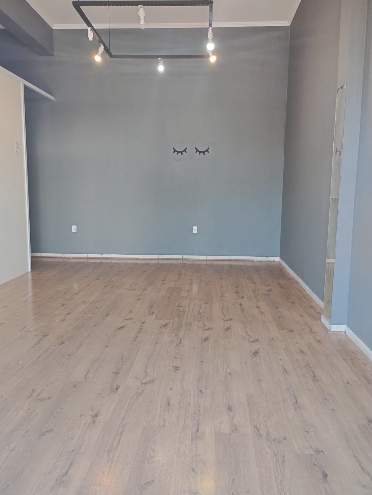 SALA COMERCIAL NO PIAZZA DI ROMA - LOCAÇÃO