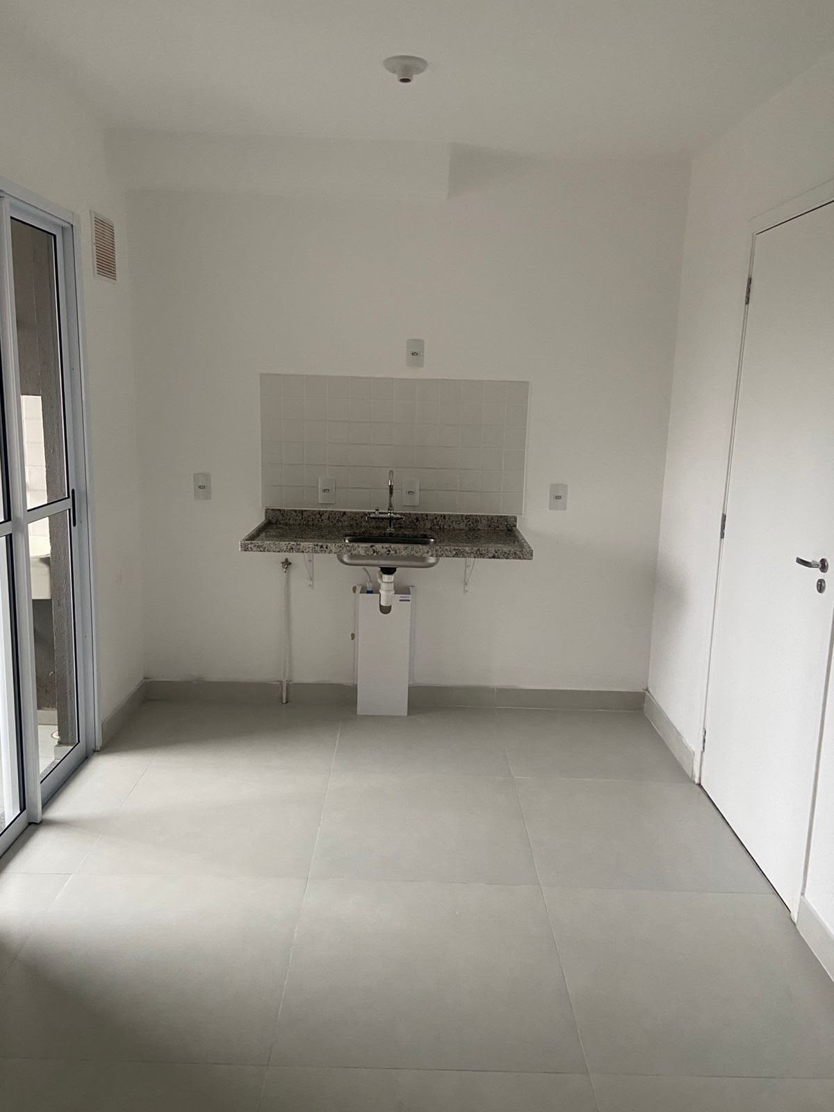 APARTAMENTO NO CONDOMINIO SUPER QUADRA NO WANEL VILLE - LOCAÇÃO