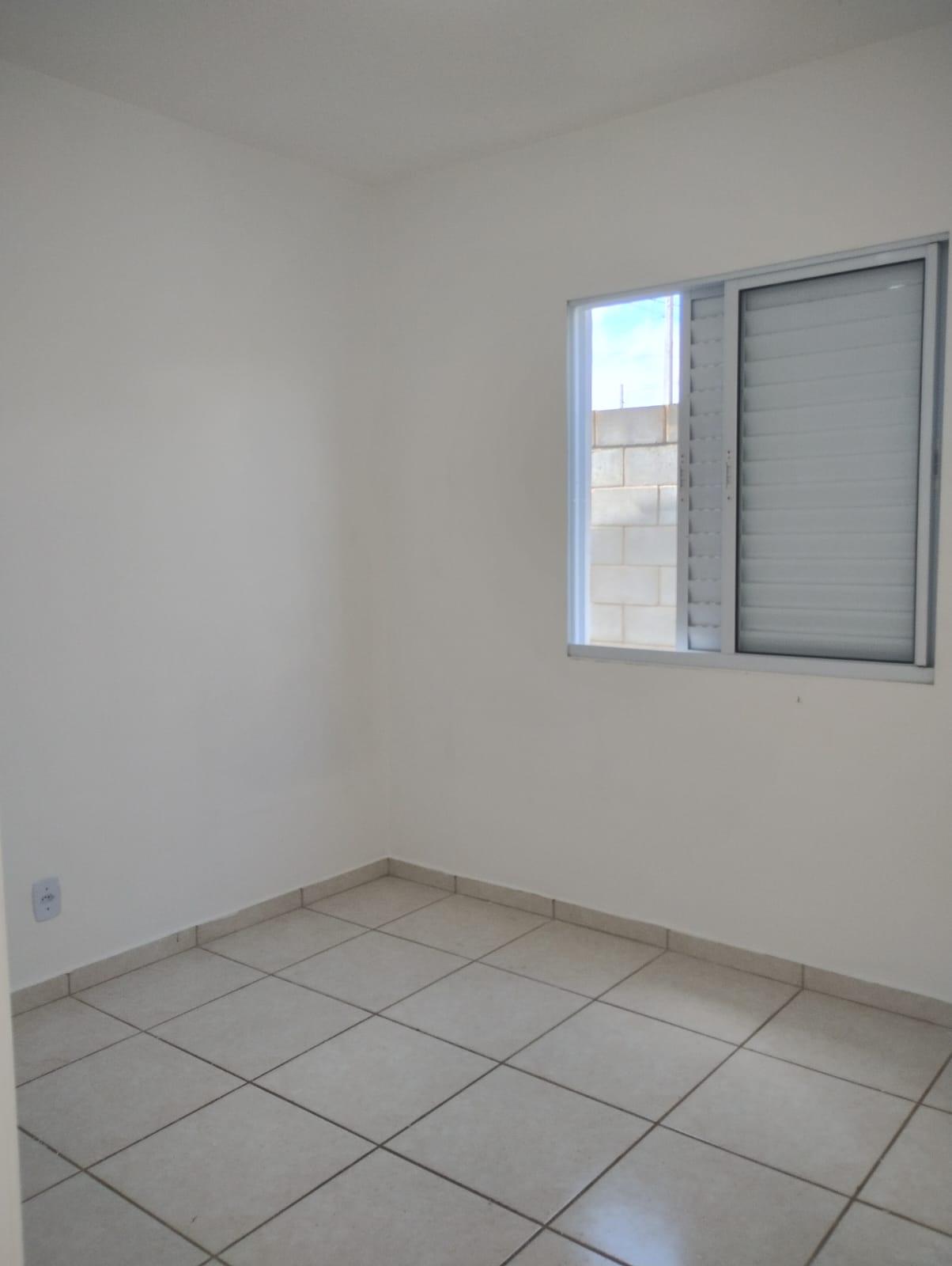 CASA NO CONDOMINIO PARQUE IMPERIAL EM RECANTO IPANEMA DO MEIO - LOCAÇÃO