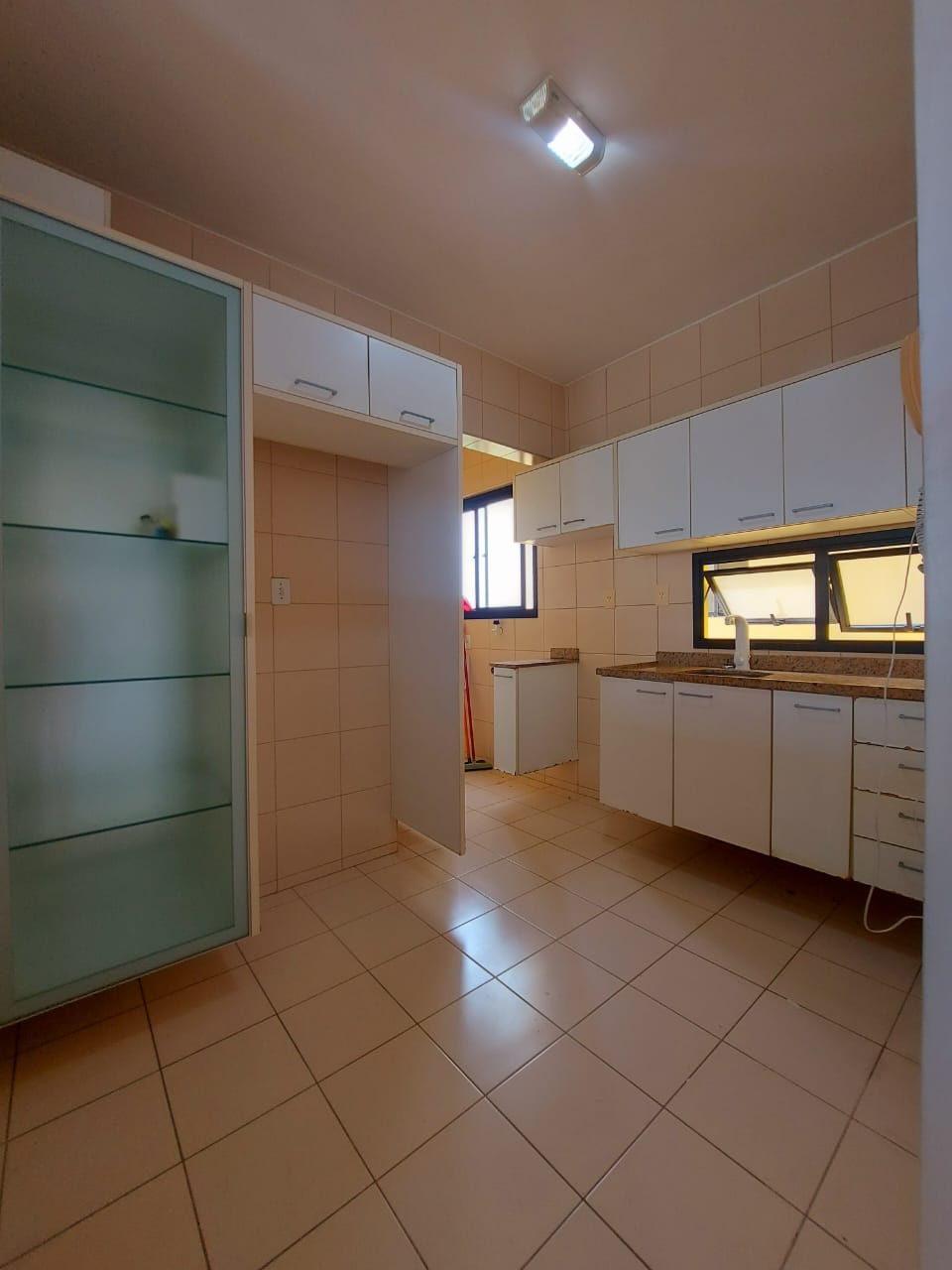 Alugo Apartamento Condomínio Nápoles, Parque dez