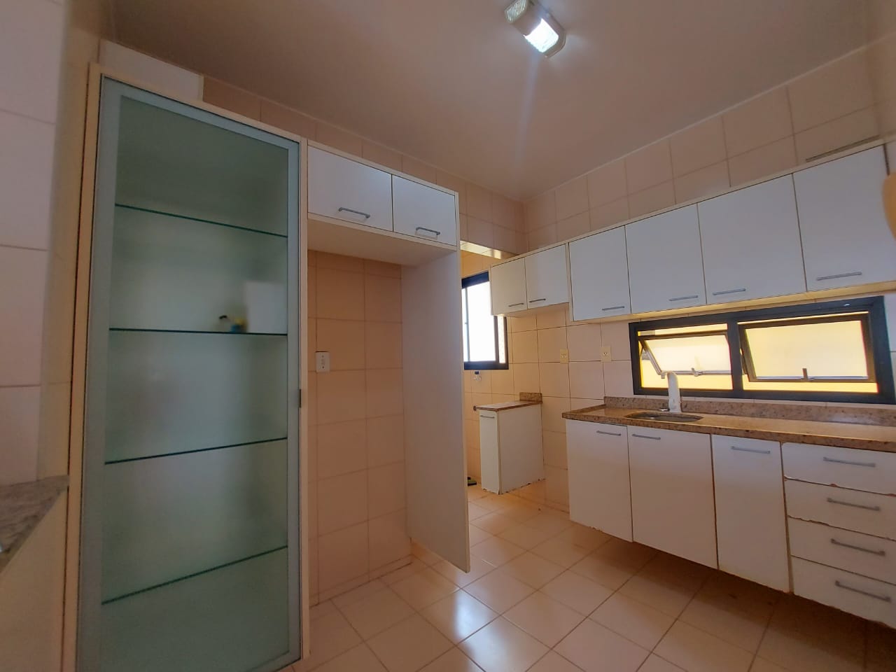 Alugo Apartamento Condomínio Nápoles, Parque dez