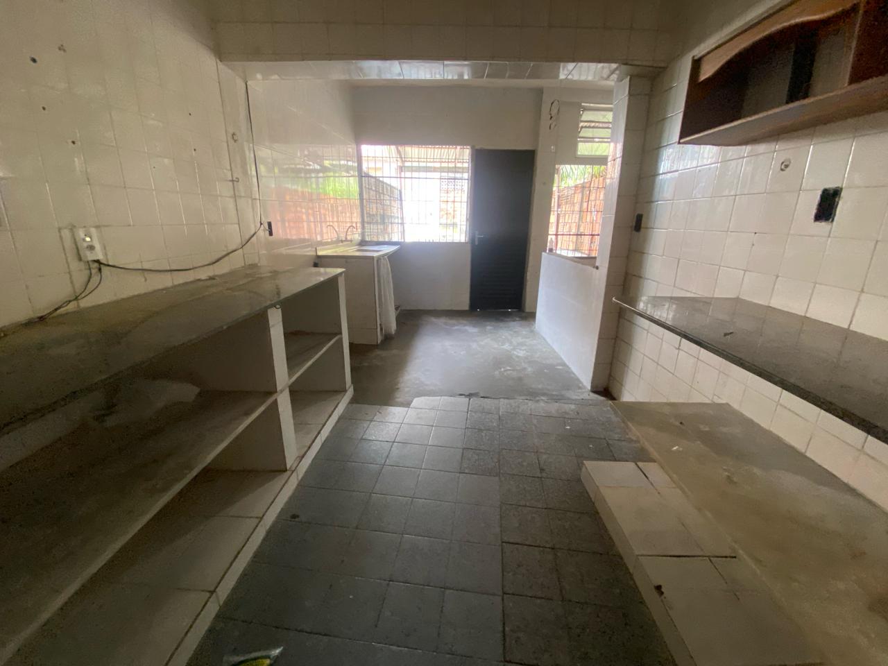 Alugo/Vendo Ponto Comercial Av. Airão, Presidente Vargas