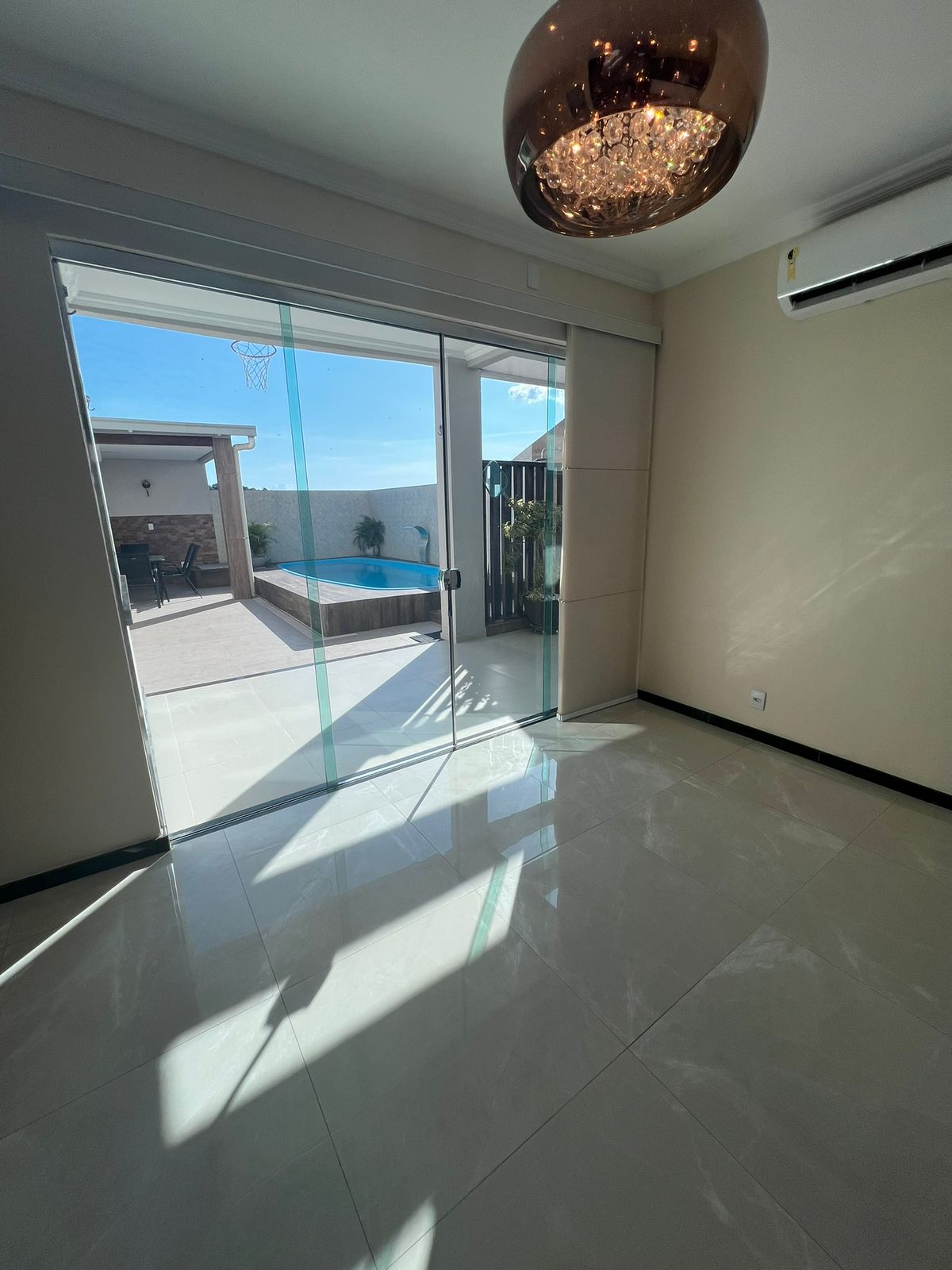 Casa Dúplex, Cond. Tapajós disponível para Venda