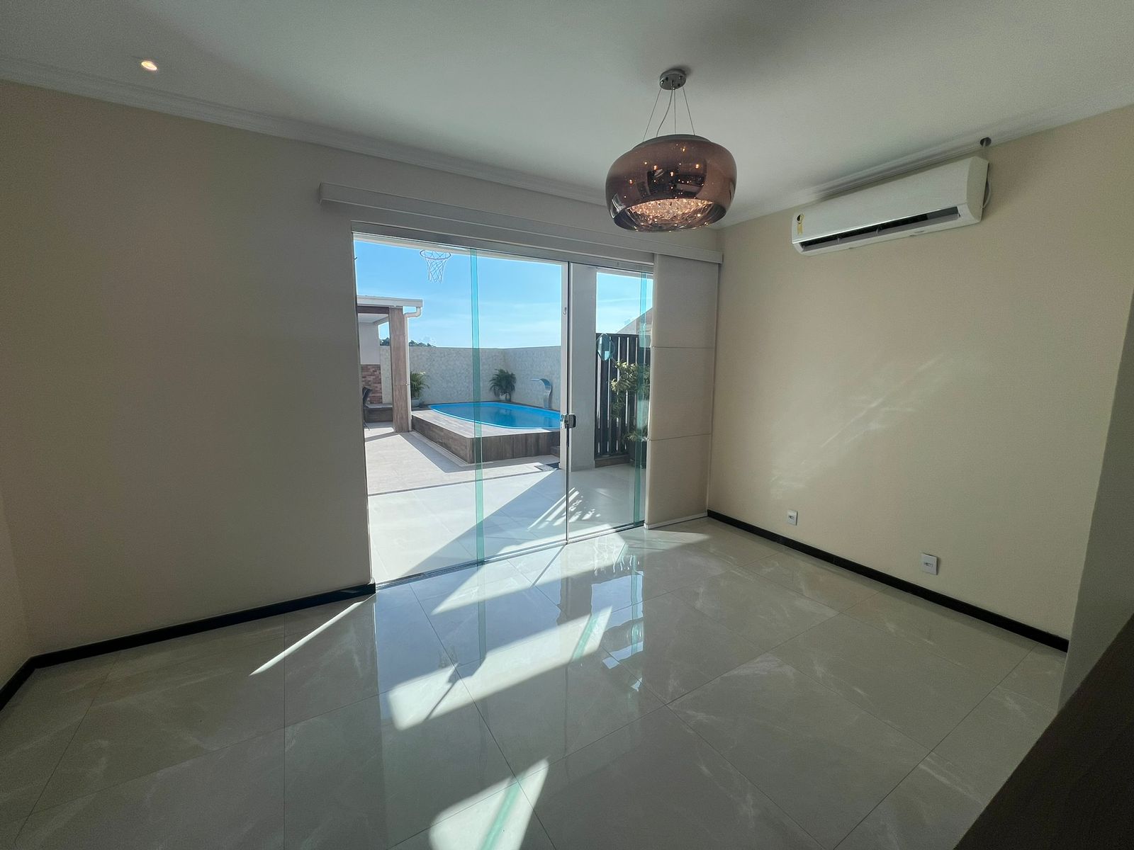 Casa Dúplex, Cond. Tapajós disponível para Venda