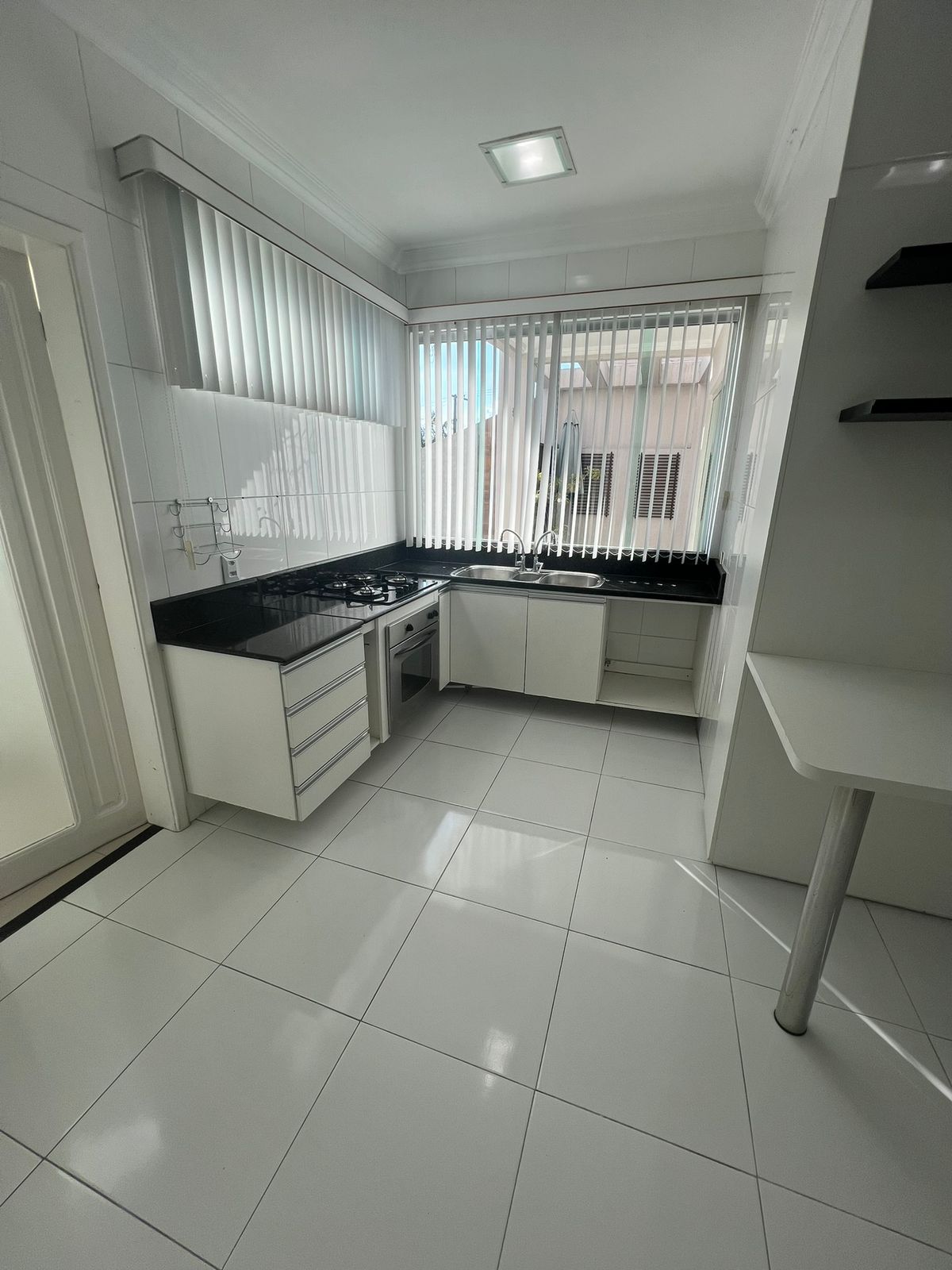 Casa Dúplex, Cond. Tapajós disponível para Venda