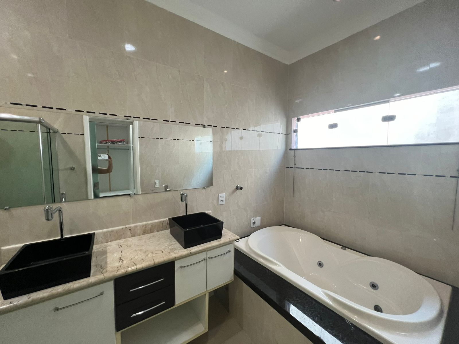 Casa Dúplex, Cond. Tapajós disponível para Venda
