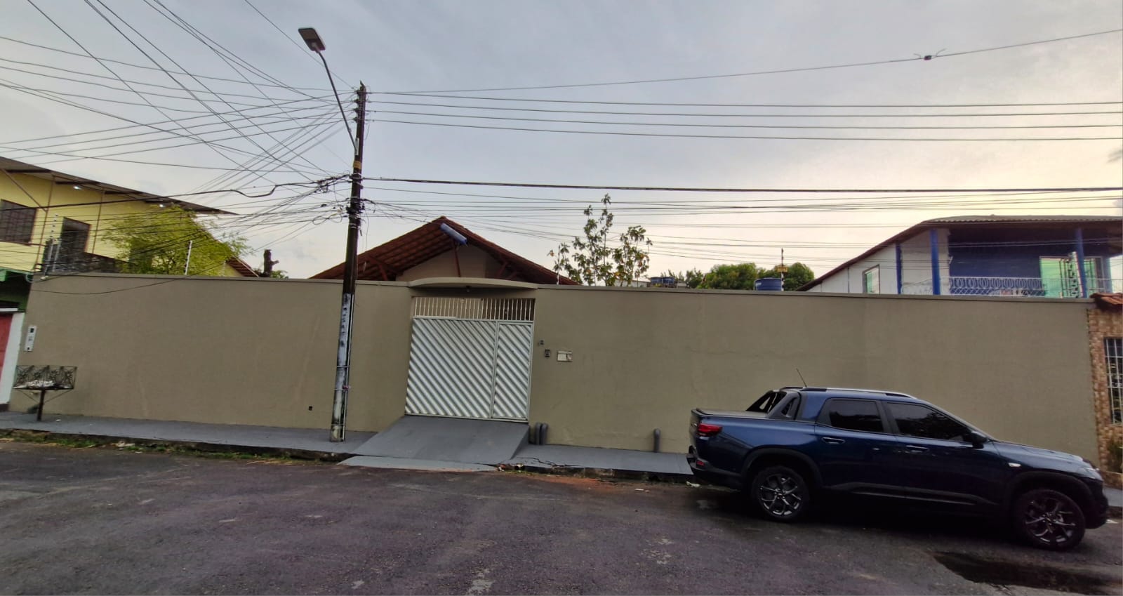 VENDO OU ALUGO CASA NO PARQUE 10 - MANAUS 