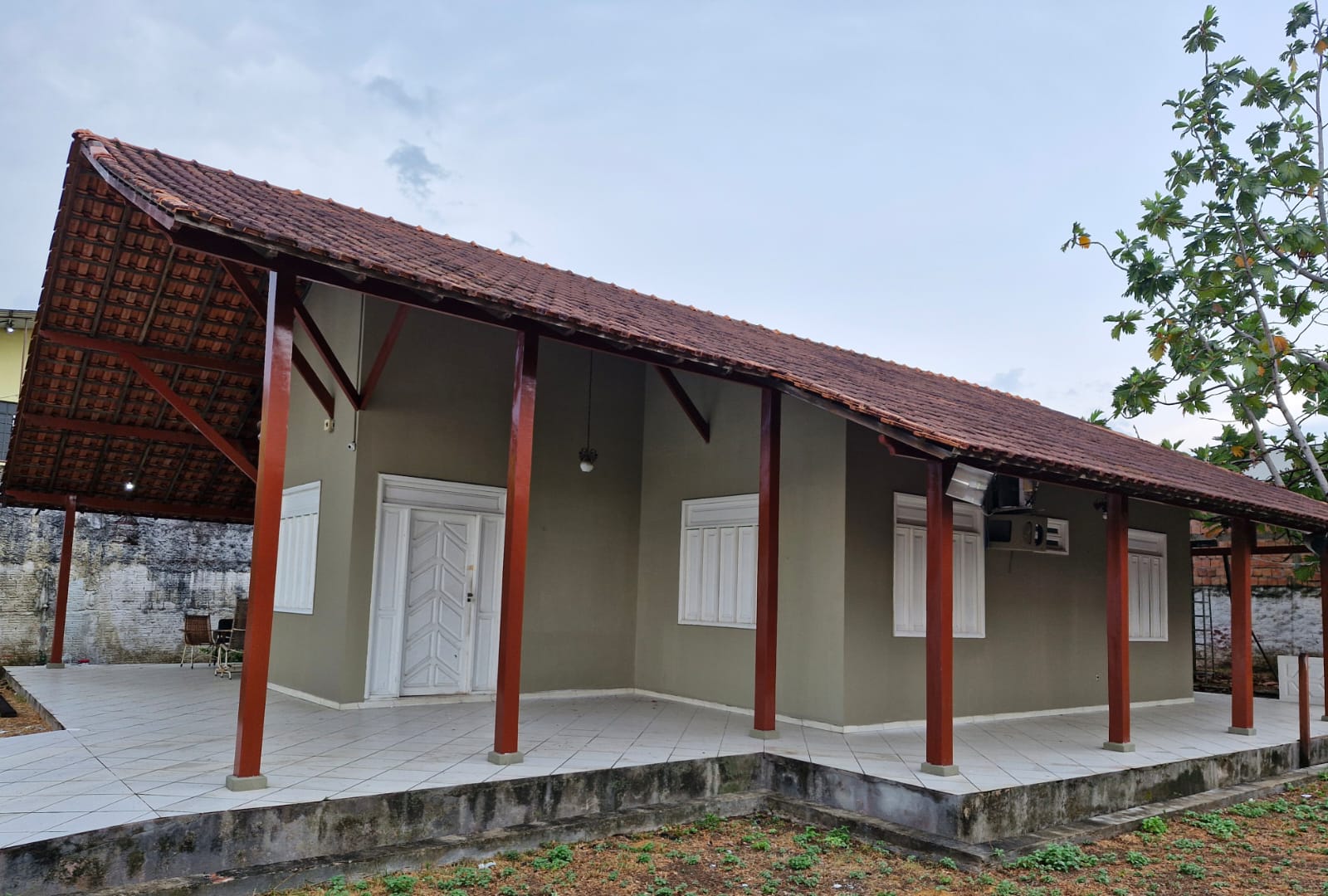 VENDO OU ALUGO CASA NO PARQUE 10 - MANAUS 
