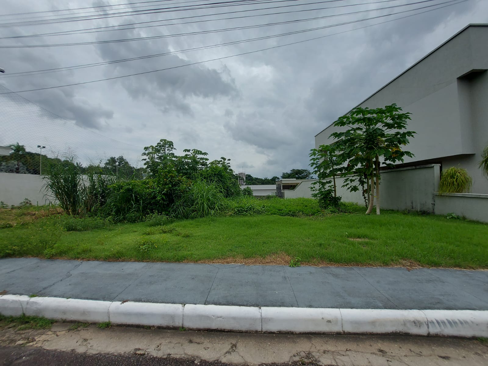 Vendo lote no Cond. Mediterrâneo - Ponta Negra 