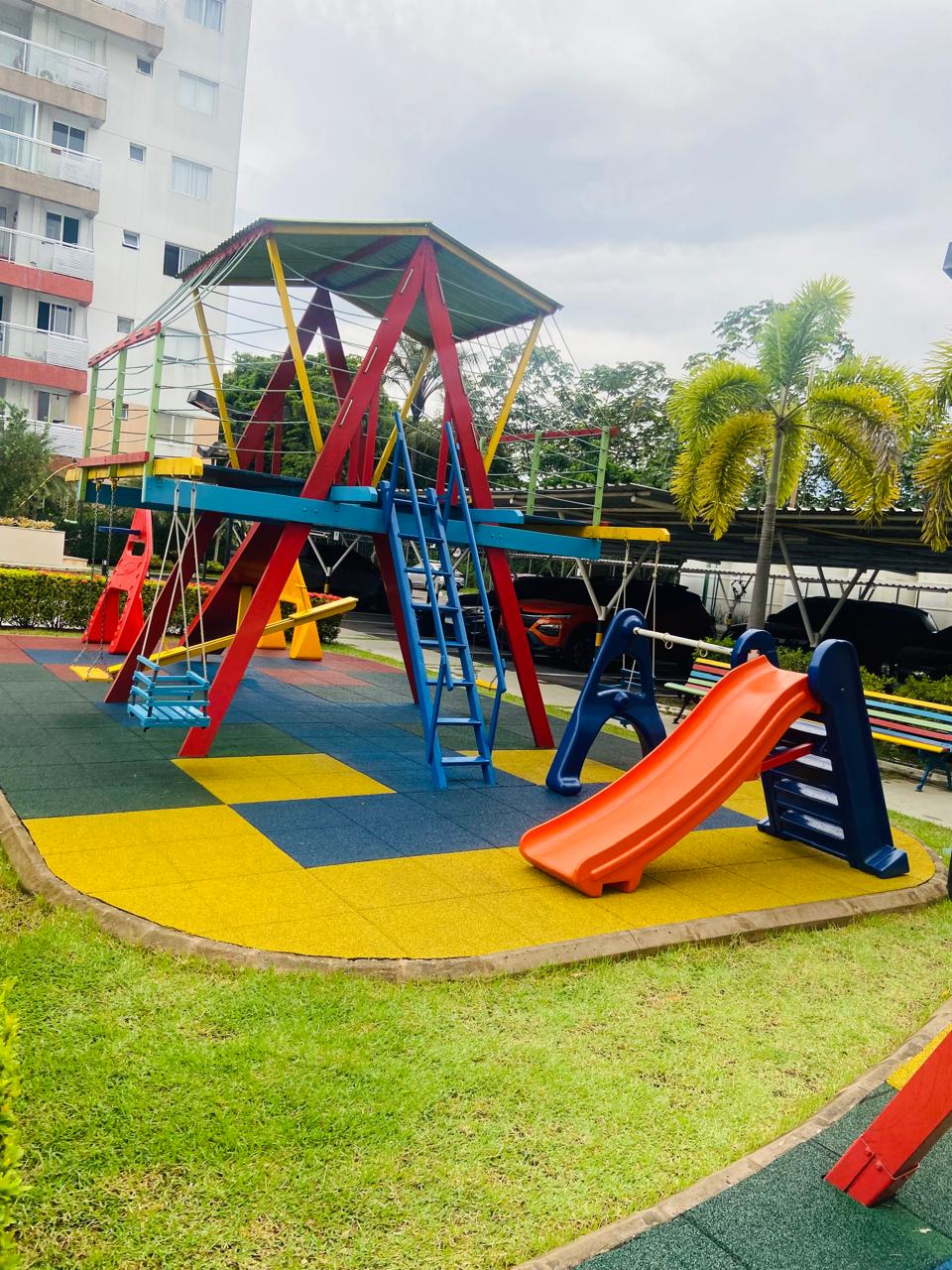 Apartamento Semi mobiliado Cond. Liberty - Pq das Laranjeiras