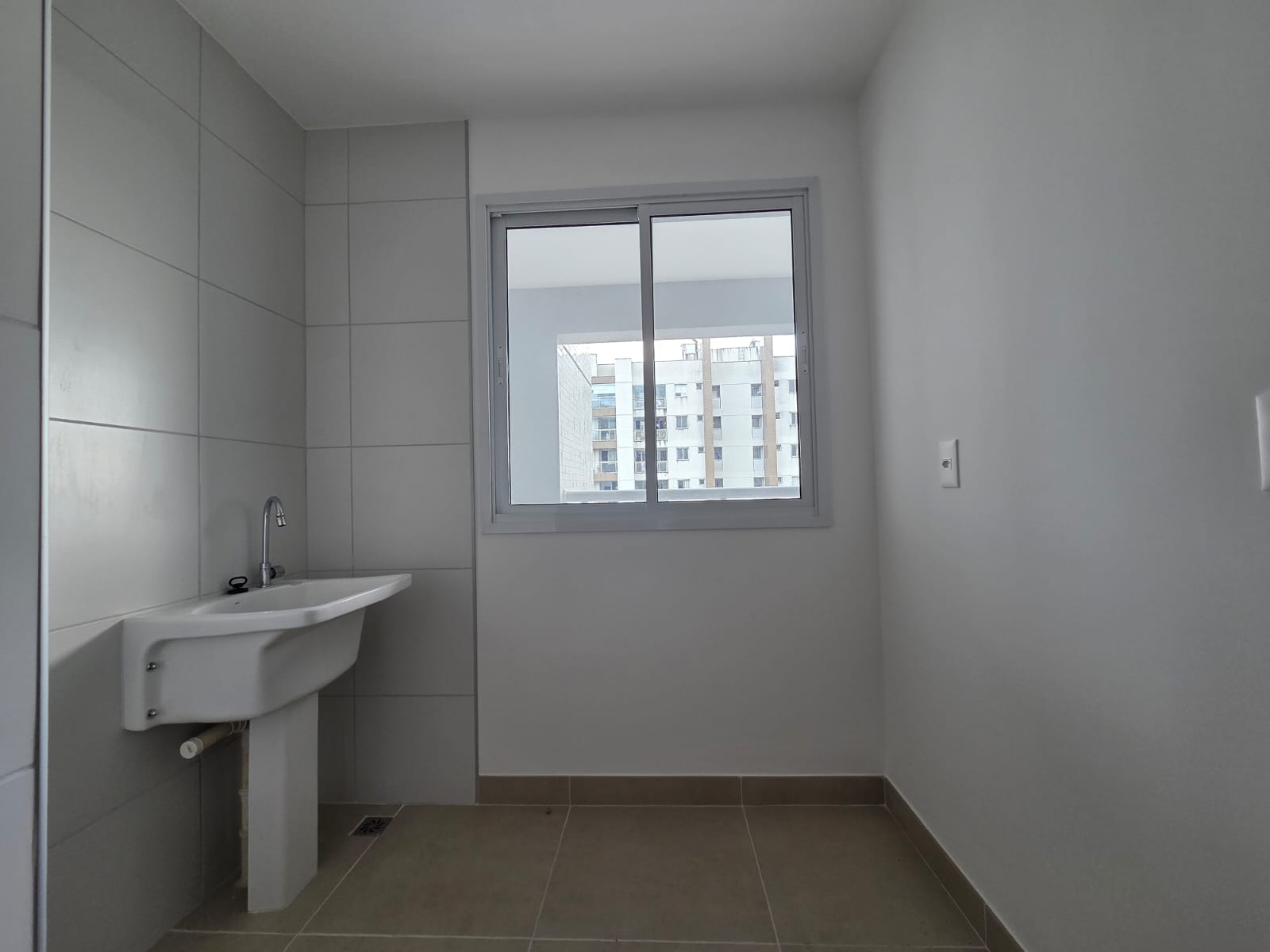 Vendo Apartamento Cond. Liberty - Pq das Laranjeiras