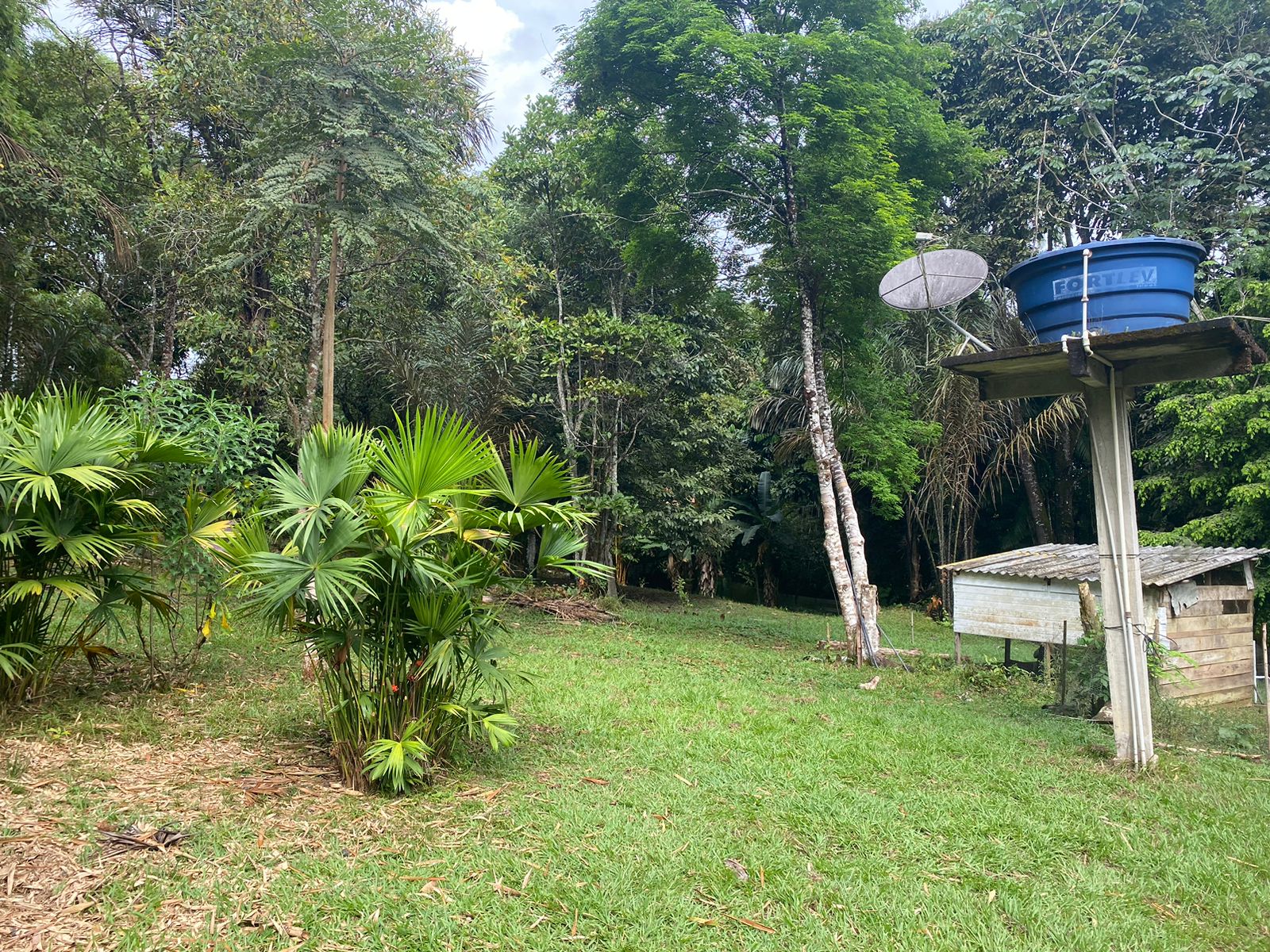 VENDO TERRENO NA AV. DO CETUR, TARUMÃ