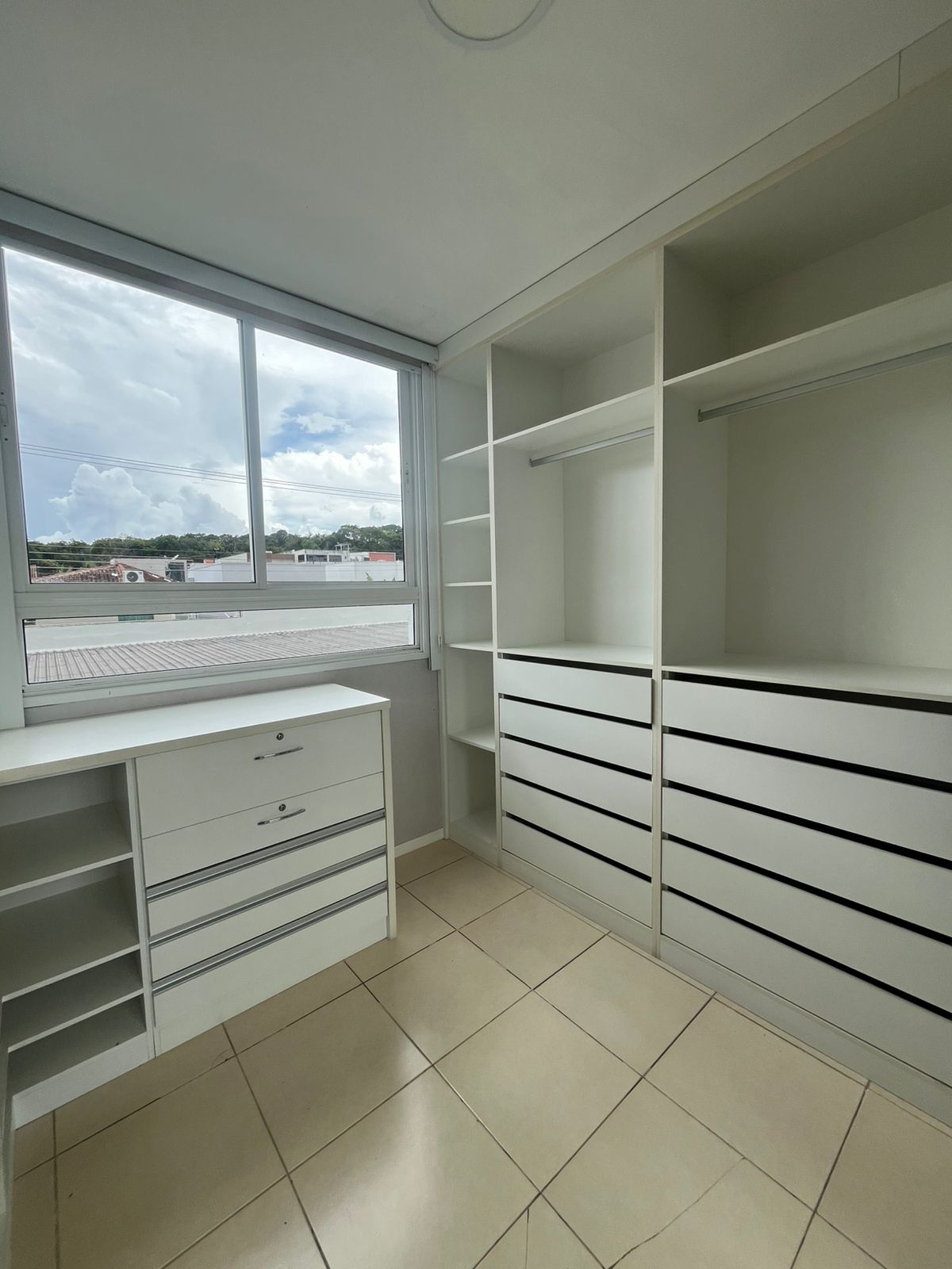 Vendo Apartamento em Flores no The Club - 2º Andar