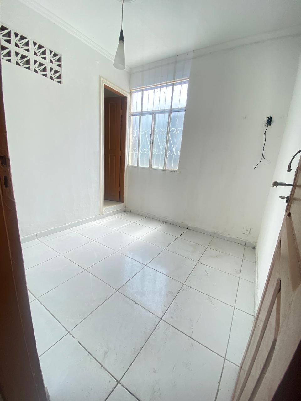 Apartamento à venda – Conj. Residencial IAEL, Flores, próximo à Av. das Torres
