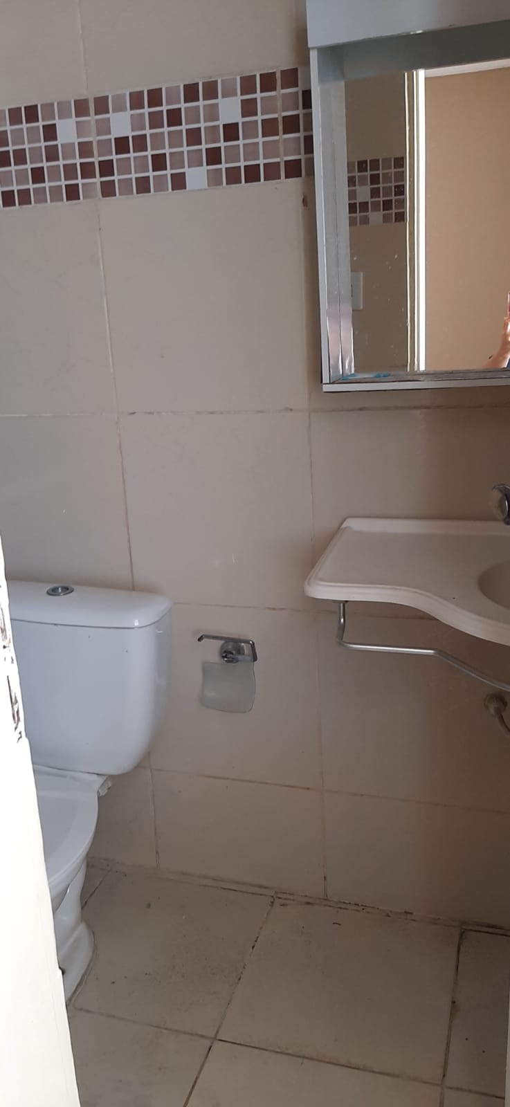 Apartamento à venda – Conj. Residencial IAEL, Flores, próximo à Av. das Torres