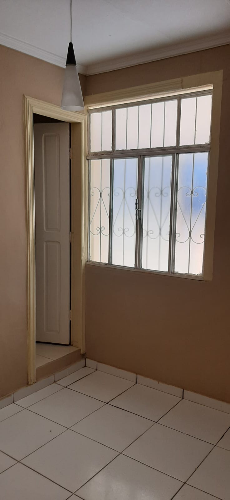 Apartamento à venda – Conj. Residencial IAEL, Flores, próximo à Av. das Torres