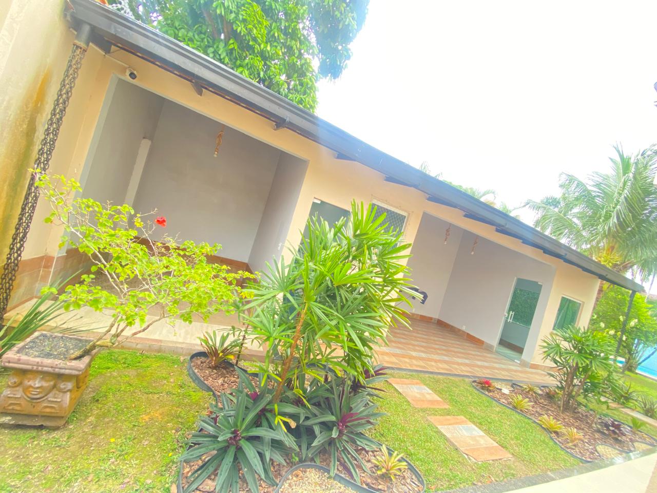 CASA DUPLEX DE LUXO À VENDA