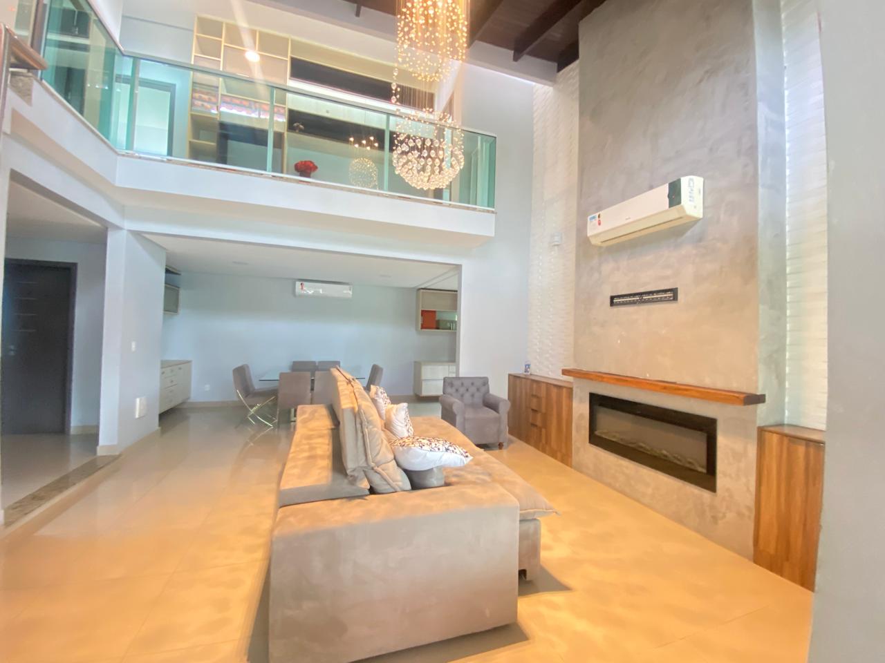CASA DUPLEX DE LUXO À VENDA