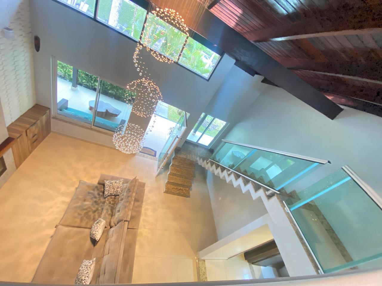 CASA DUPLEX DE LUXO À VENDA