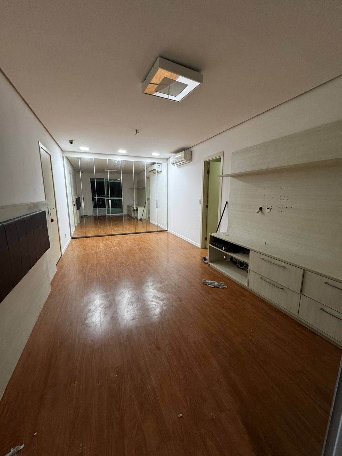 VENDO APARTAMENTO COND. BARÃO DA VILLA - VILA MUNICIPAL