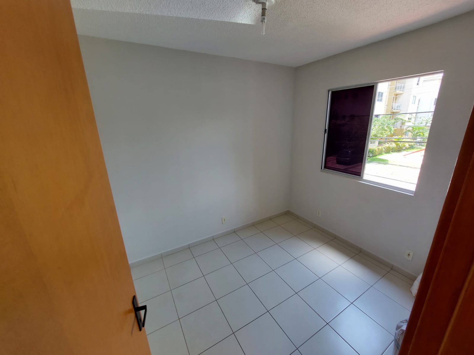 VENDO EXCELENTE APARTAMENTO NO COND. PARADISO GIRASOL