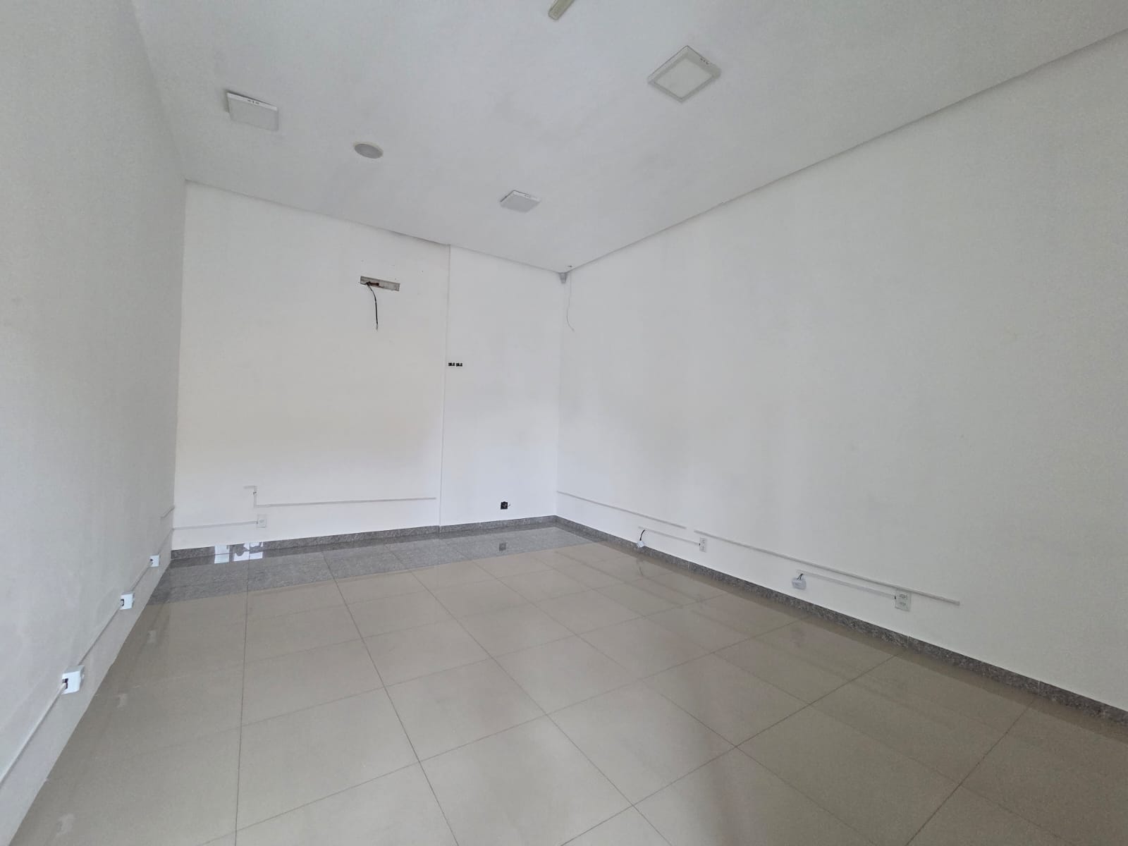 Alugo Moderno Ponto Comercial no Cidade Nova em Manaus AM