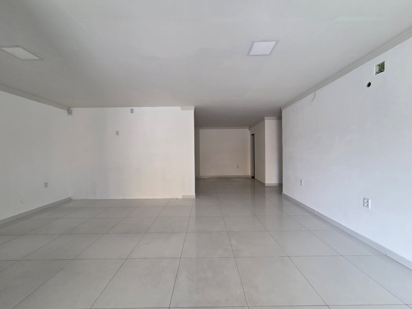 Alugo Moderno Ponto Comercial no Cidade Nova em Manaus AM