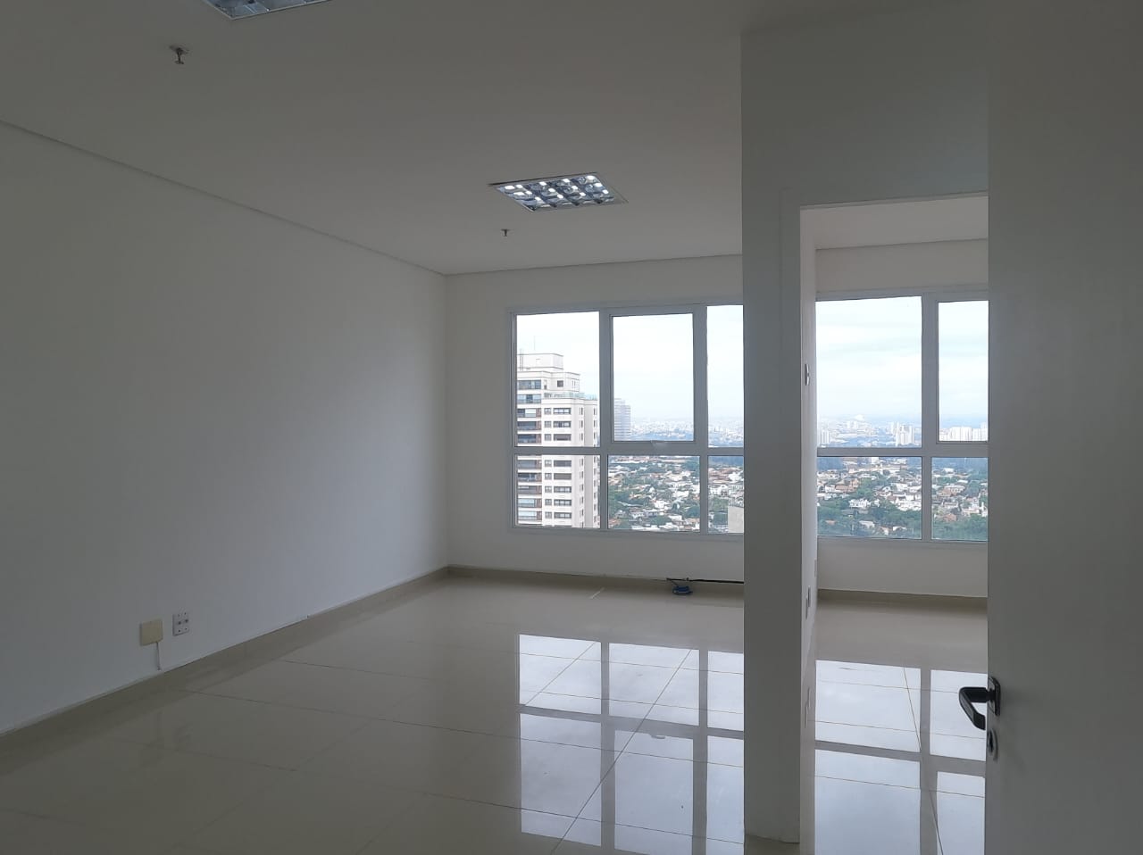 Sala comercial - Locação, Alphaville Conde II, Barueri, SP