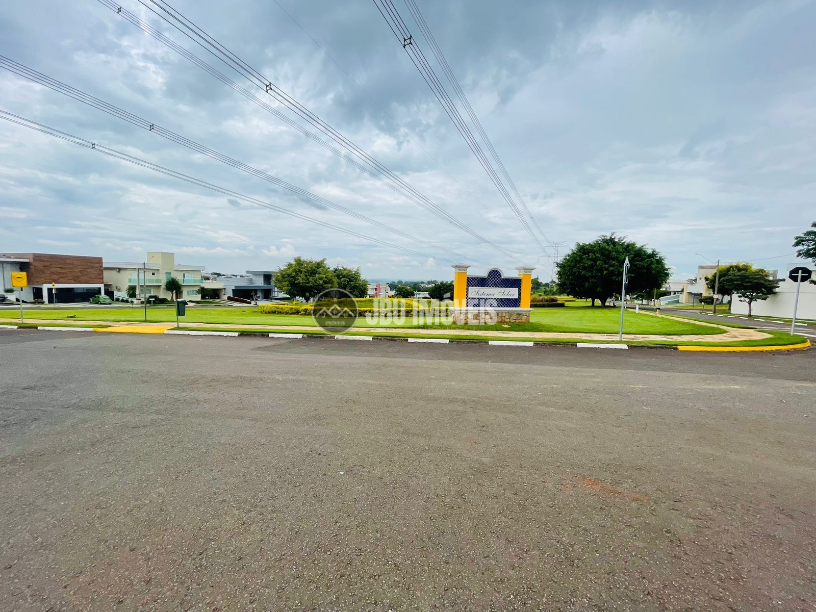 Casa á venda c/  05 dormitórios, Condomínio Portal das Estrelas - Boituva/SP