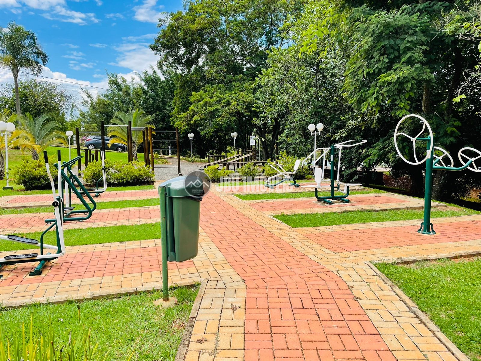 Casa á venda c/  05 dormitórios, Condomínio Portal das Estrelas - Boituva/SP