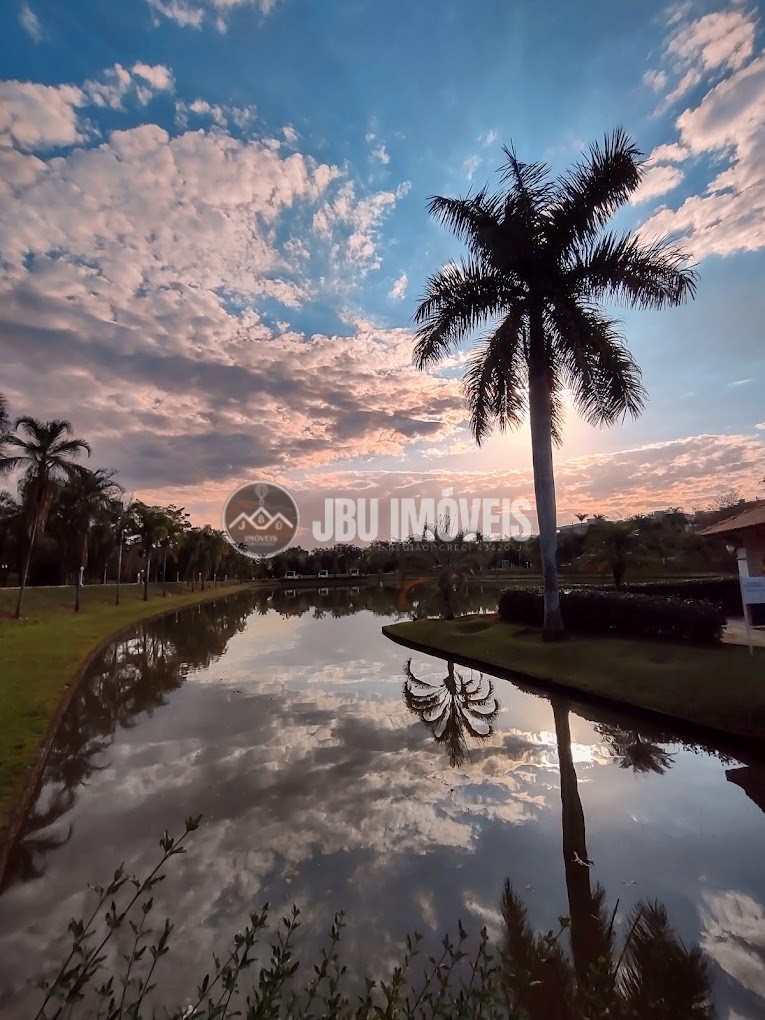 Casa á venda c/  05 dormitórios, Condomínio Portal das Estrelas - Boituva/SP