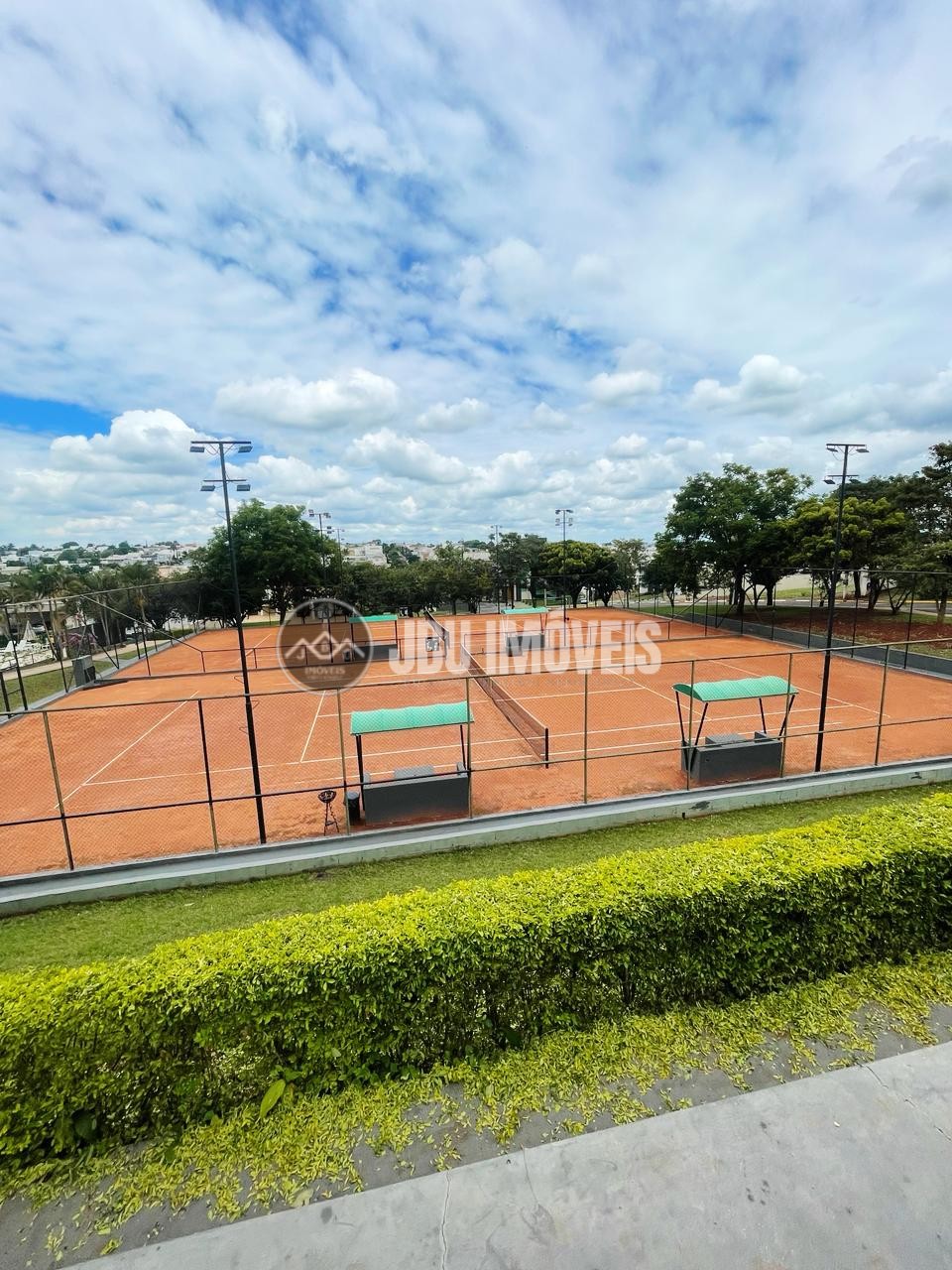 Casa á venda c/  05 dormitórios, Condomínio Portal das Estrelas - Boituva/SP