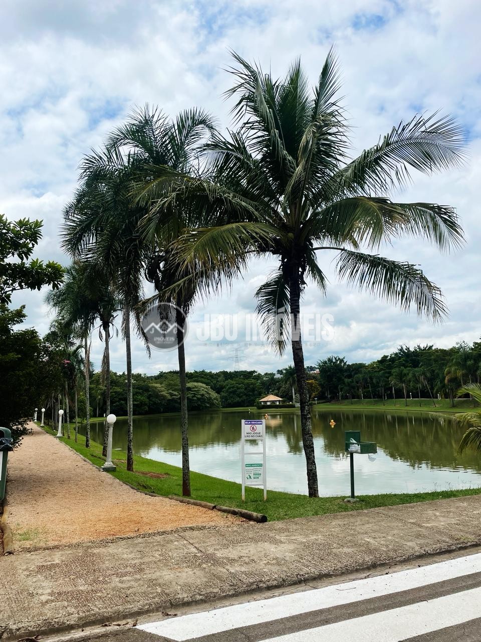 Casa á venda c/  05 dormitórios, Condomínio Portal das Estrelas - Boituva/SP