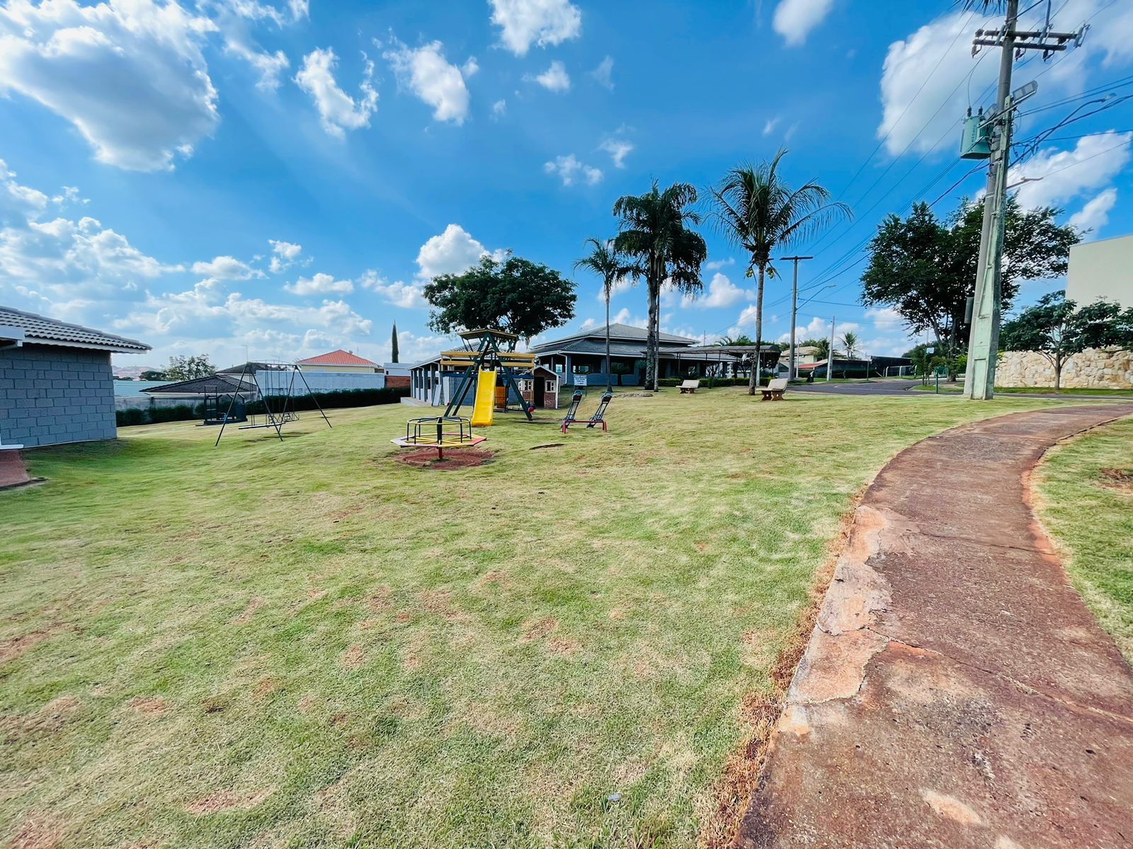 Casa com 4 dormitórios à venda, 158,44m² por R$ 650.000 - Condomínio Vivendas do Parque - Boituva/SP