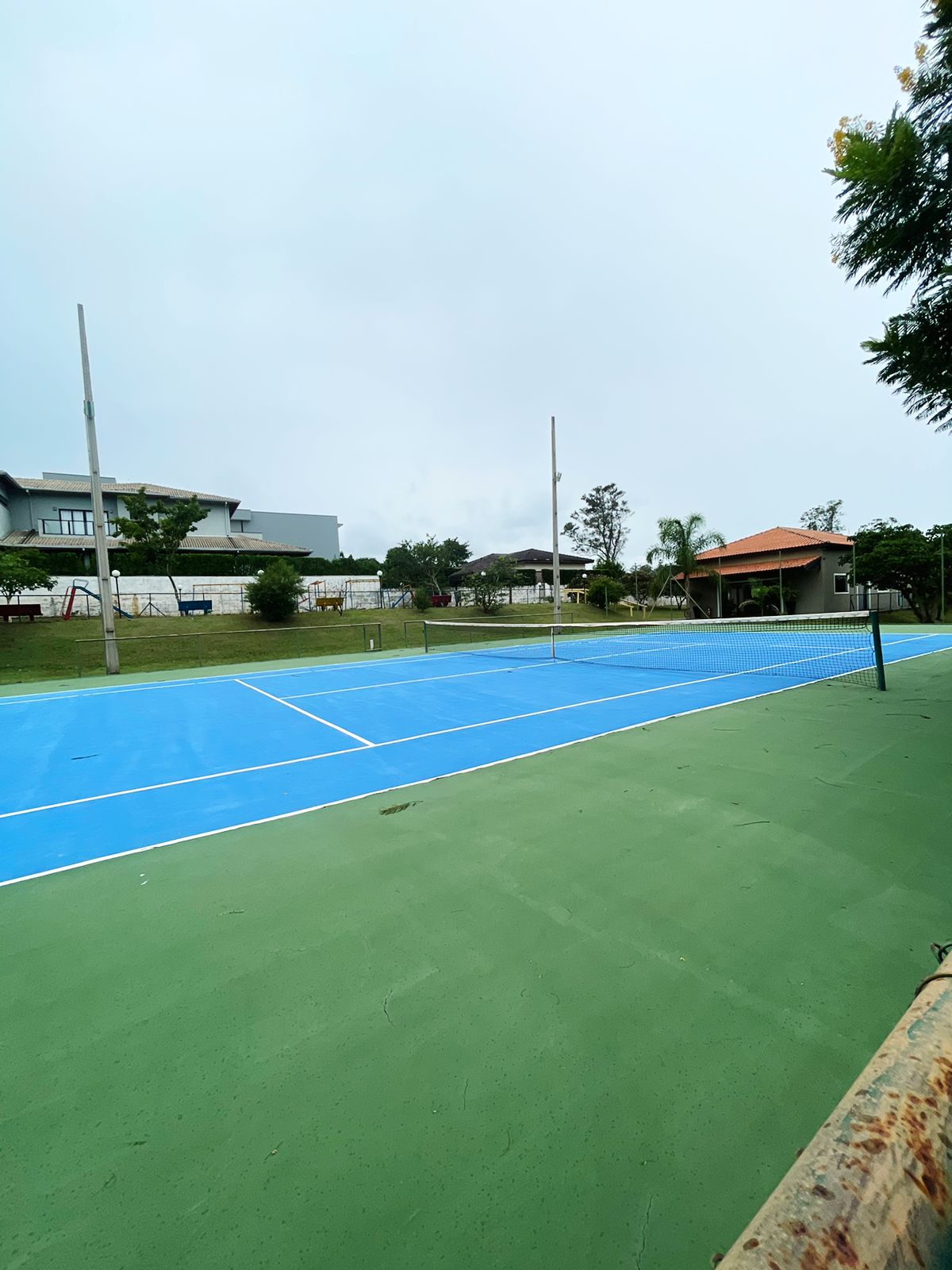 Casa Térrea Mobiliada com 4 Suítes e Piscina no Condomínio Portal dos Lagos, Boituva