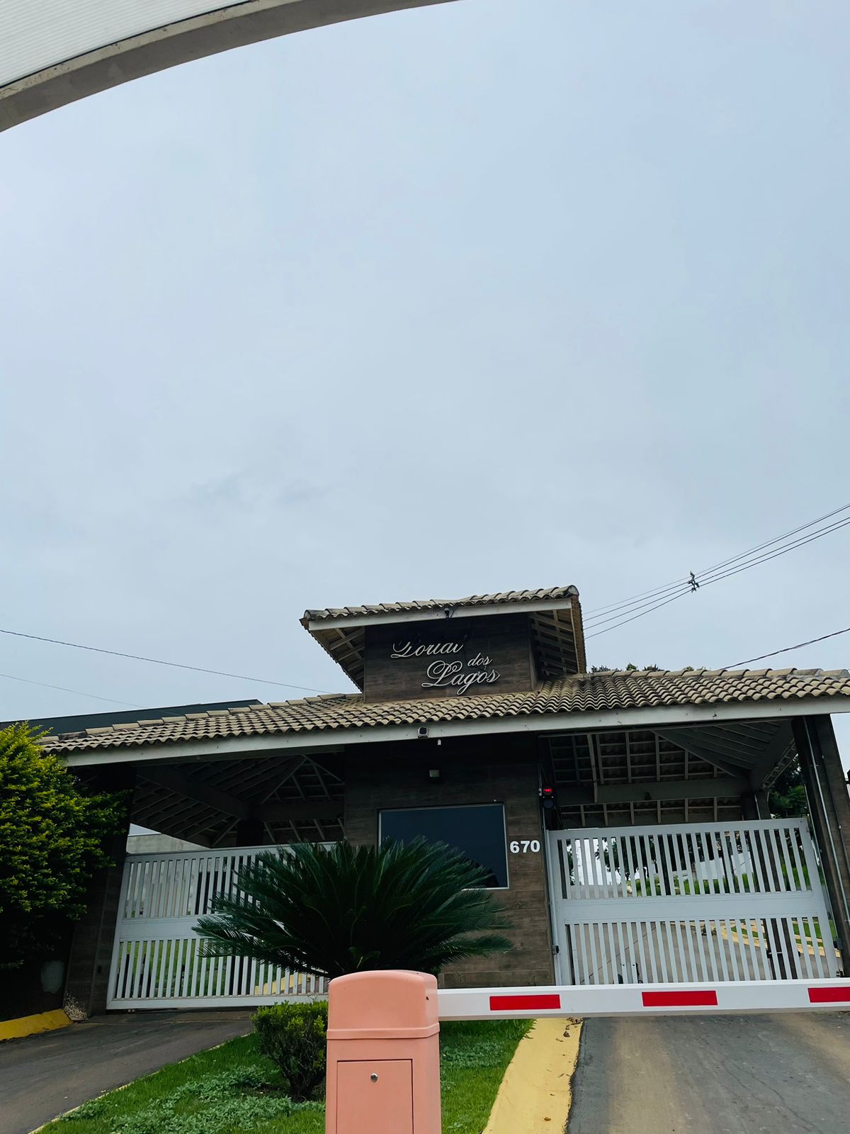 Casa Térrea Mobiliada com 4 Suítes e Piscina no Condomínio Portal dos Lagos, Boituva