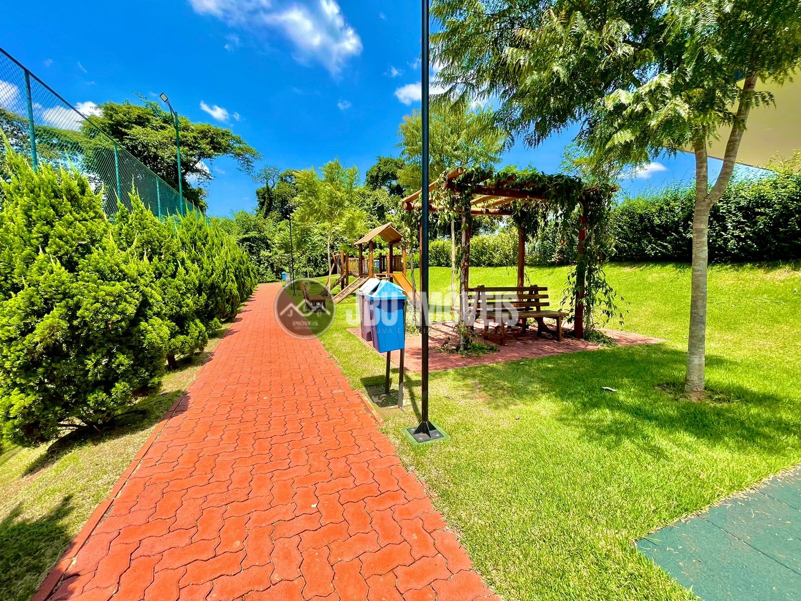 Casa à Venda no Condomínio Portal Ville Jardim Europa, Boituva 
