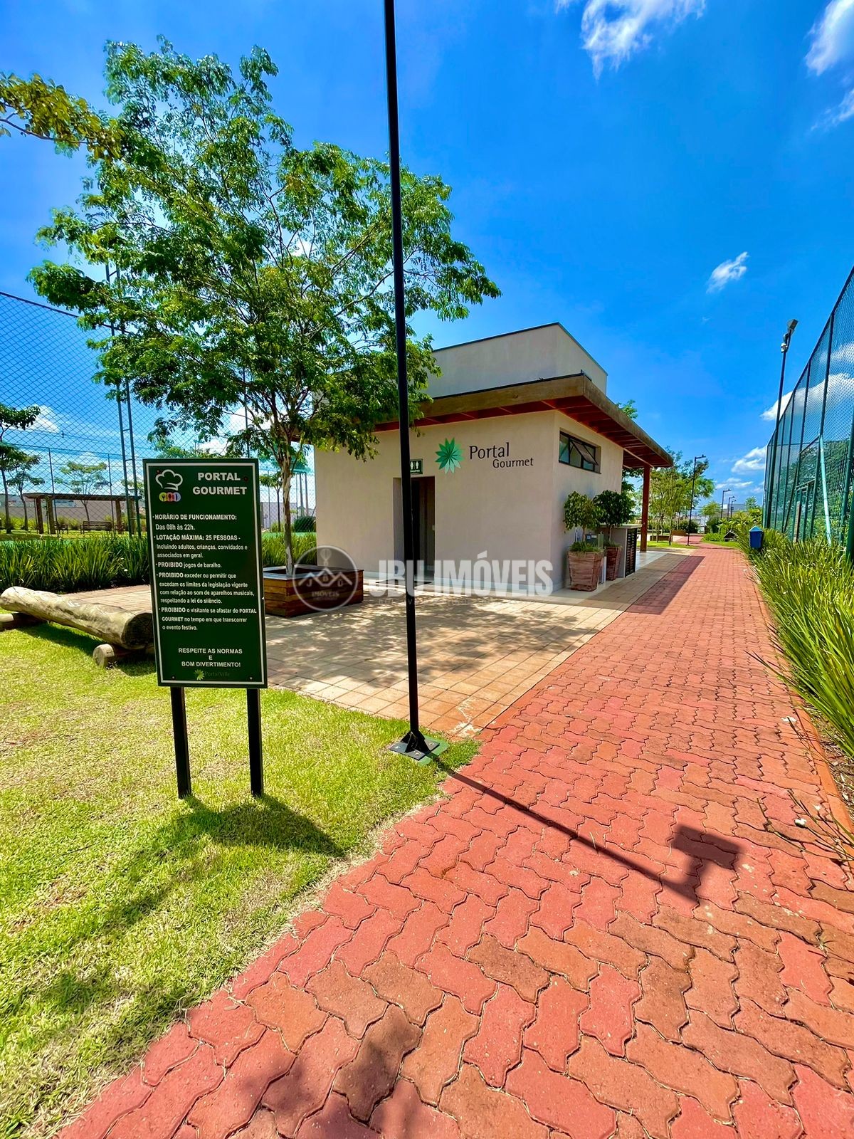 Casa à Venda no Condomínio Portal Ville Jardim Europa, Boituva 