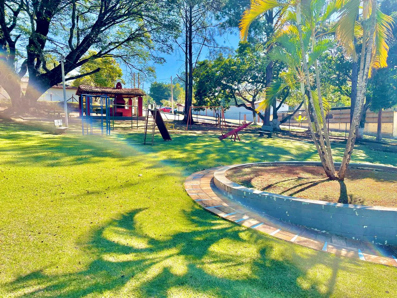 Chácara á venda c/ 03 dormitórios, Condomínio Nova Rheata - Boituva/SP
