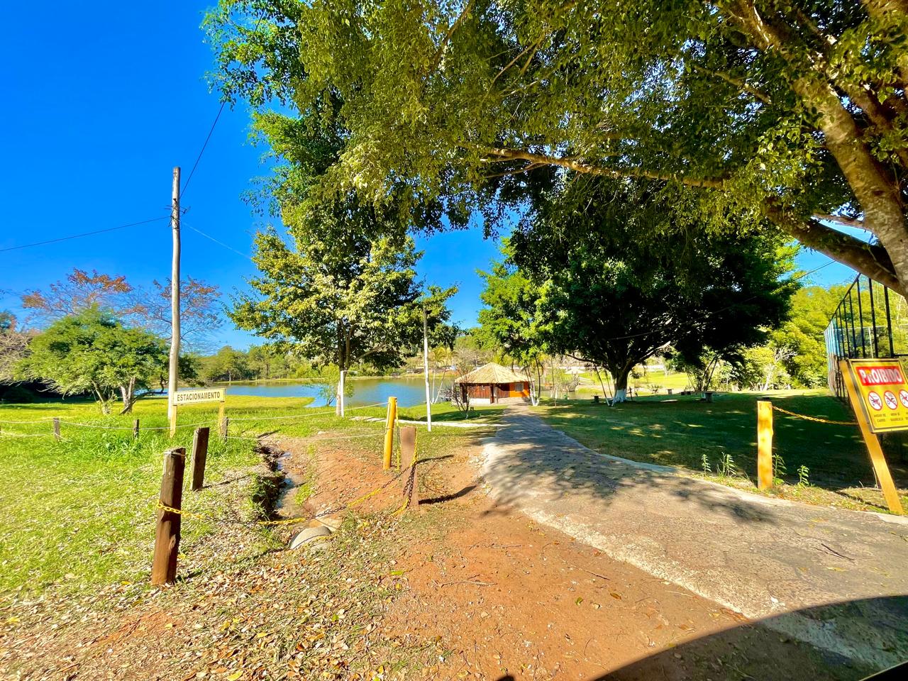 Chácara á venda c/ 03 dormitórios, Condomínio Nova Rheata - Boituva/SP