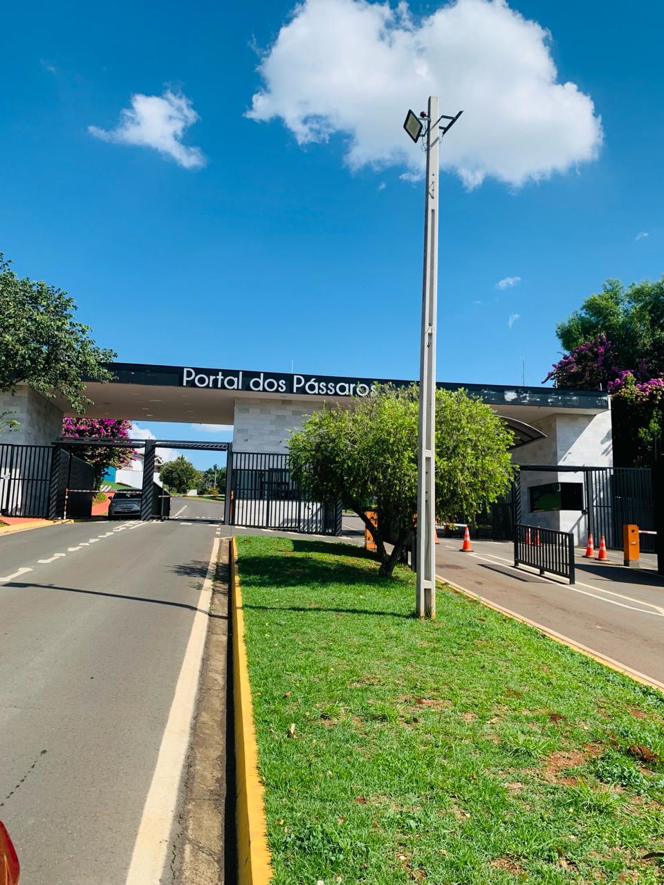 Sobrado á Venda no Condomínio Portal dos Pássaros, Boituva - SP